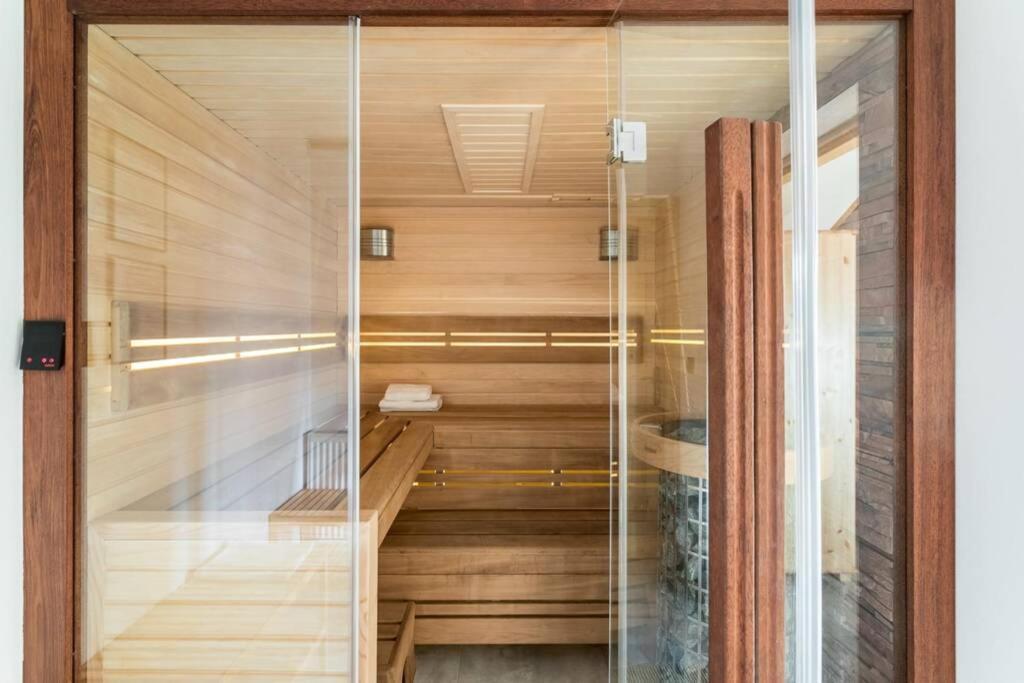 Willa Pitoniowka Z Sauna, Netflix Oraz Xbox One Косцелиско Экстерьер фото